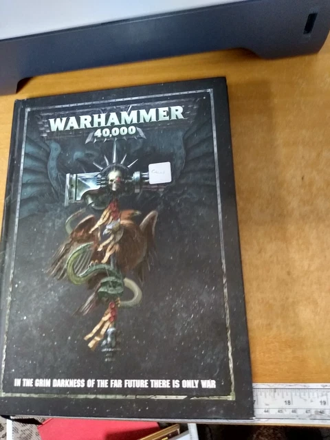 WARHAMMER 40,00 IN The Grim Darkness of the Future There is only War £9 ...