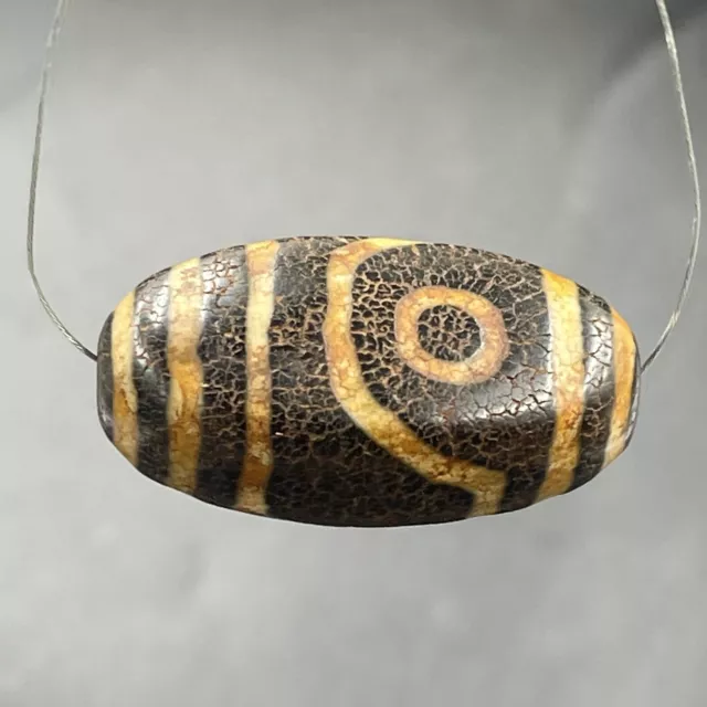 Beautiful Indo Tibetan Authentic 2 Eyes ancient agate rare patterns Old dzi Bead