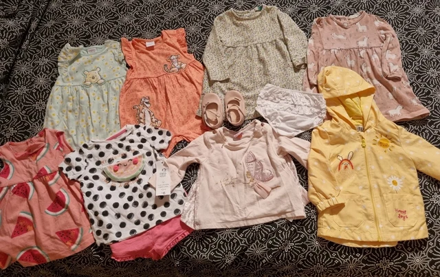 🙂 🙂 BELLISSIMI vestiti per bambine ALCUNI NUOVI CON ETICHETTE età 6-9 mesi 🙂 🙂