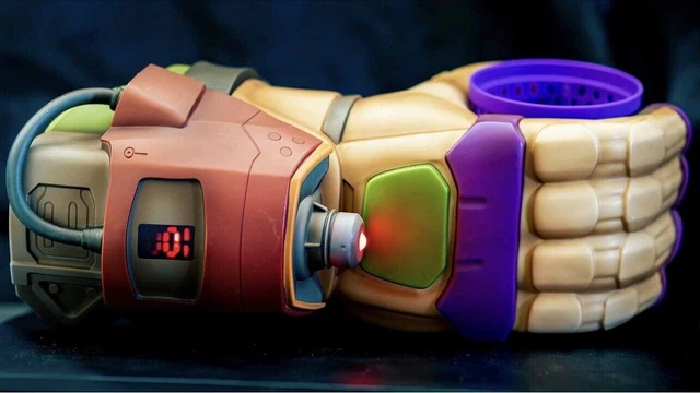 rare-exclusive-disney-parks-buzz-lightyear-gauntlet-cup-holder-brand