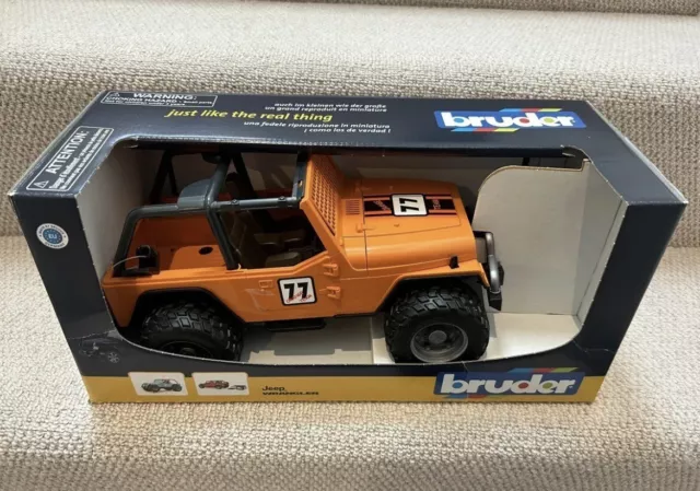 Bruder Jeep Wrangler 4x4 Mud Racer Cross country Racer  Boxed NEW 1/16 Farm Toy