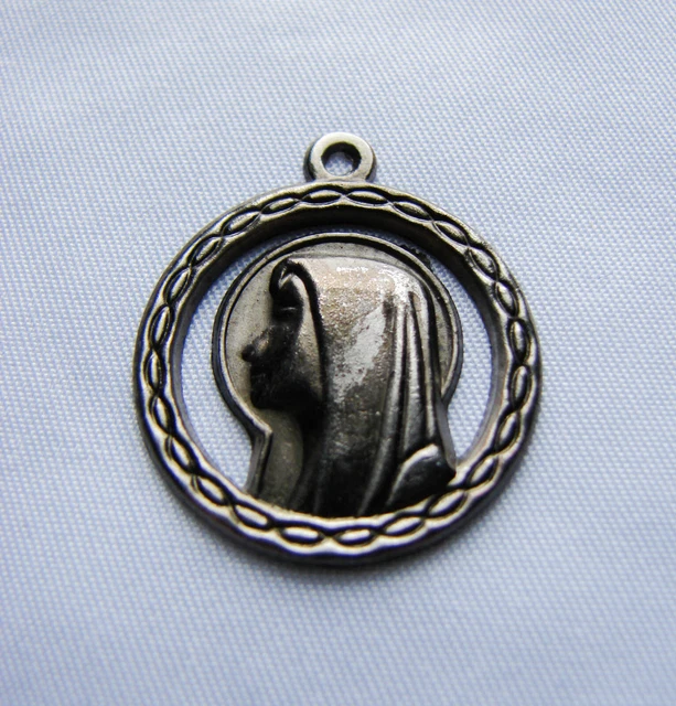 VINTAGE VIRGIN MARY / Our Lady of Lourdes Medal / Charm $12.00 ...