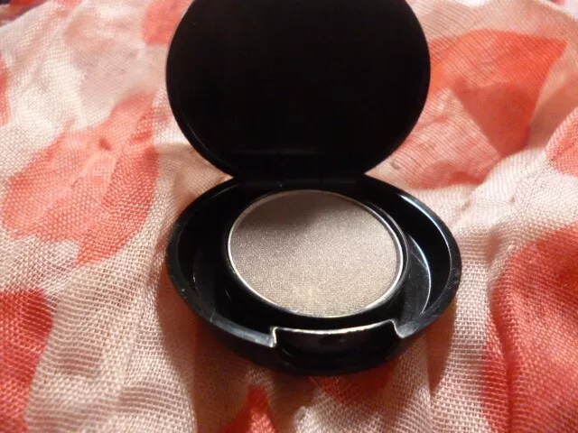 Boots No7 Stay Perfect Eyeshadow 1.5g. -TOP SHADE FROM TEA PARTY TRIO. NEW