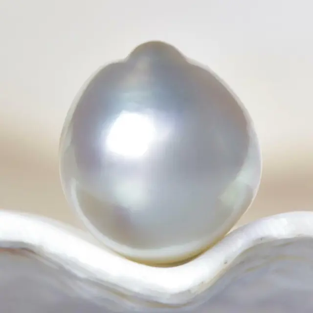 South Sea Pearl Silvery Cream Baroque 11.31 mm Maluku Indonesia 1.48 g undrilled