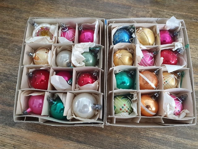 LOT ANCIENNE BOULE de Noel Vintage en verre années 1960's. EUR 38,00