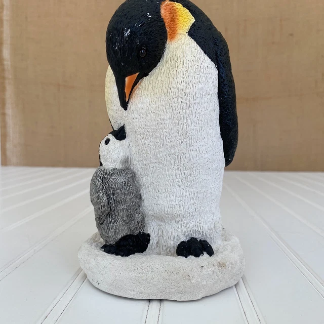 Emperor Penguin & Baby Chick Figurine Animal Classics Hand Painted CC-262