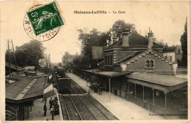 CPA AK HOUSES-LAFFITTE - La Gare (359586)