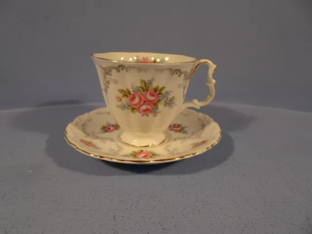 Provincial Flowers Alberta Rose Royal Albert tazza da tè set di tazze da tè  inglese tazze da tè duo tazza da tè in porcellana inglese bone china -   Italia