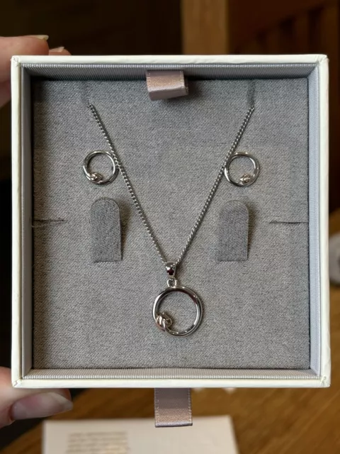 CLOGAU STERLING SILVER With A Touch Of Welsh Gold Snowflake Necklace. 75.00 PicClick UK