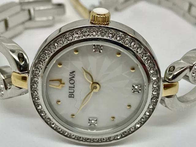 Bulova Women's Watch 98X120 Quartz Doesn't Work Broken FOR REPAIR PARTS