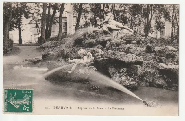 BEAUVAIS - Oise - CPA 60 - La Fontaine au Square de la Gare