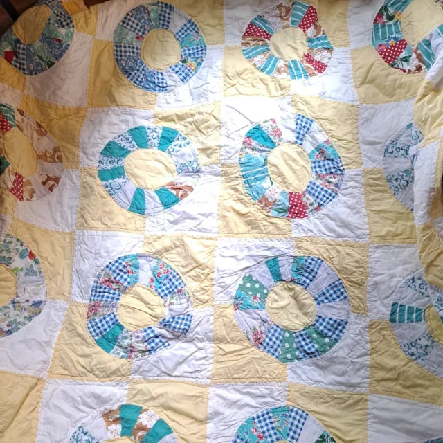 Vintage Quilt Dresden Plate Design 80" x 70" Yellow White Cutter Repurposed