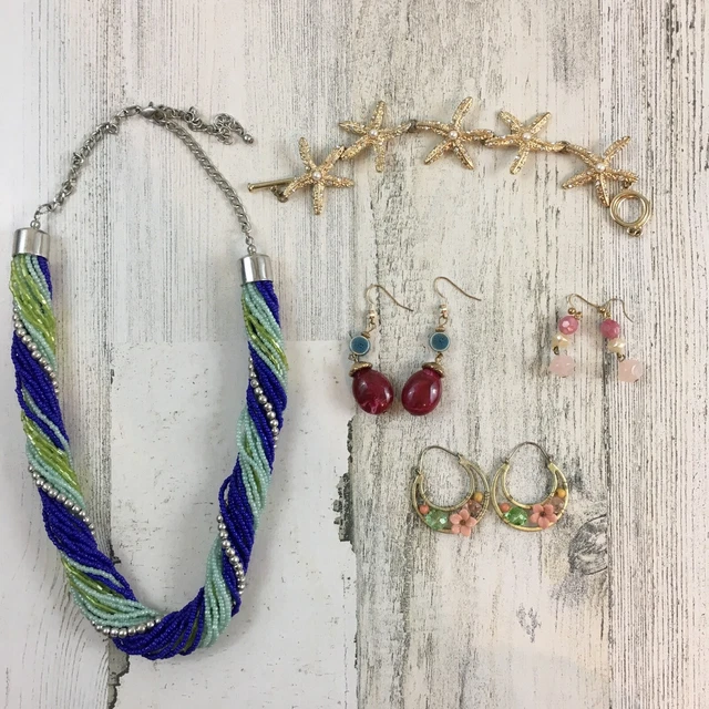 Costume Jewelry Lot Seed Bead Necklace Bracelet 3 Pairs Earrings Modern Fashion