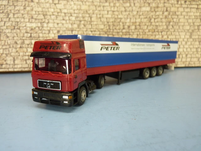WIKING - Camion Plateau VOLVO F89 6X4 Avec Remorque 3 Essieux ASG - Échelle 1/87