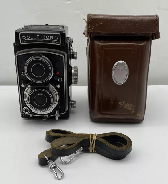 *Desc.* Cámara fotográfica vintage Rolleicord V TLR Xenar f/3,5 lente + estuche de cuero