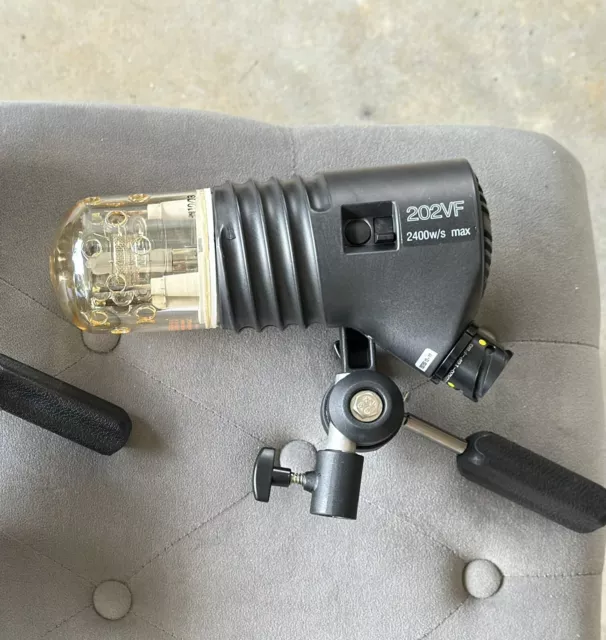 Speedotron Black Line 202VF 2400WS Flash Head Model Light
