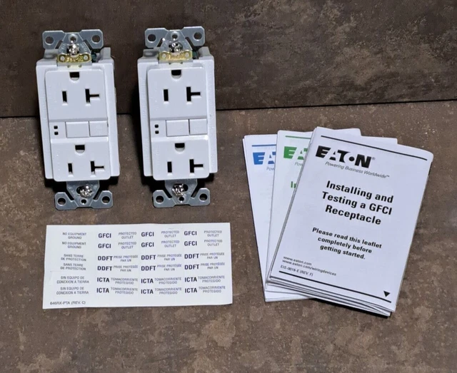 EATON SELFTEST GROUND Fault Circuit Interrupter Receptacle SGF20W