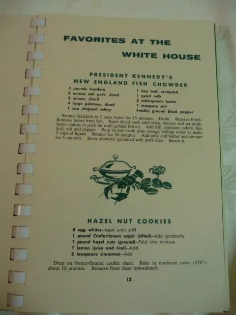 Livre de cuisine JFK LBJ époque Washington DC Who's Who in the Kitchen Gold Star Wives 1961 3