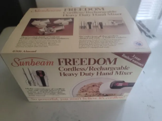 Vintage Sunbeam Freedom Cordless Rechargeable Heavy Duty Hand Mixer w/Base 03116