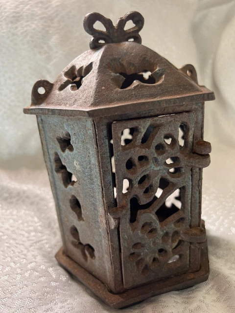 Japan Old  Butterfly Garden Lantern. Old American - Japanese garden. Cast Iron 
