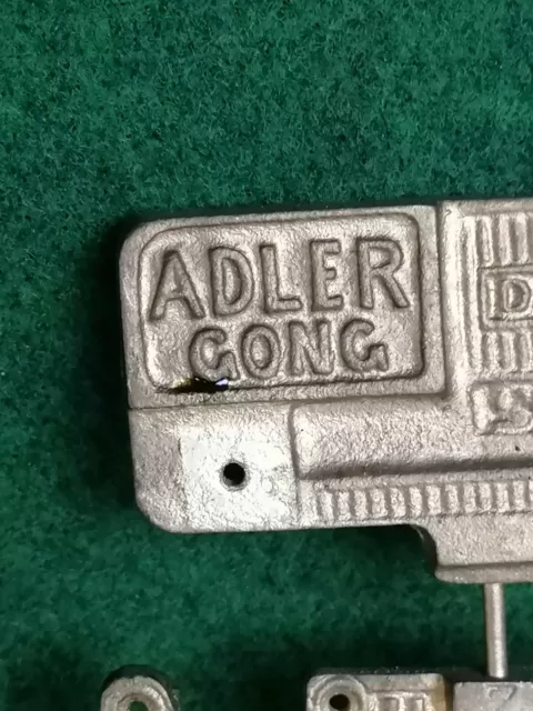 Adler Gong - Uhrwerkhalter - Gonghalter - alter Zustand. 3