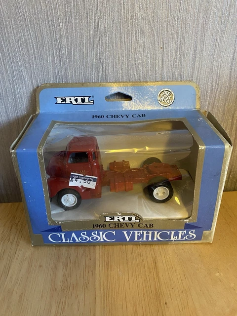 Lot De 2 Voitures Miniatures CHEVY CAB + 1960 - Échelle 1:43 - ERTL - Neuf