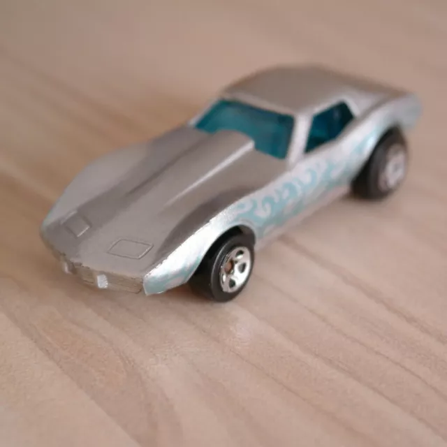 2009 Corvette Stingray '76 Hot Wheels Diecast Car Toy