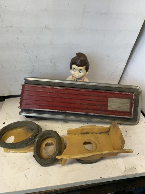 1978 1979 1980 Mercury Monarch Right Tail Light Lamp Housing Disintegrated See