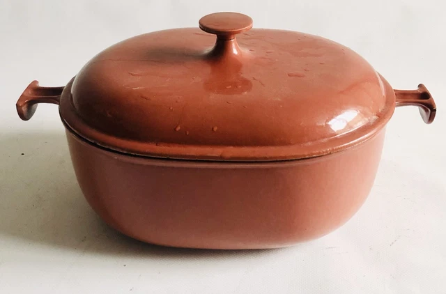 Superbe cocotte en fonte orange LE CREUSET ENZO MARI