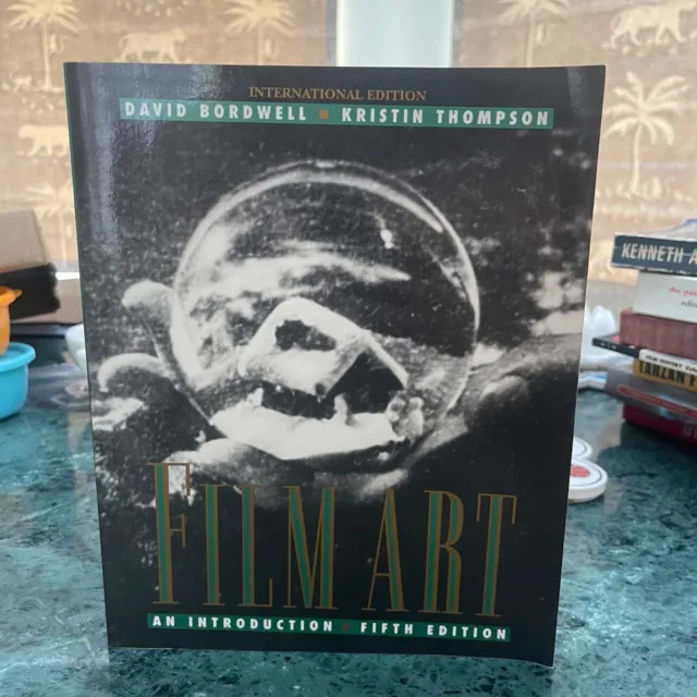 FILM ART - an introduction (David Bordwell, Kristin Thompson)