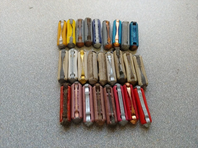 Lot 26 Original Porsche 356B 356C 911 930 914 924 928 944 Assorted Ceramic Fuses