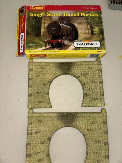 Hornby Skaledale R8509 Single Stone Tunnel portals (two in a box)