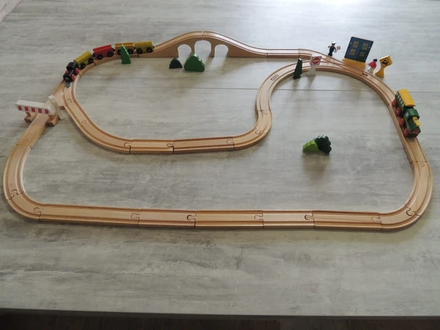 CIRCUIT DE TRAIN et de voiture en bois - TBE EUR 25,00 - PicClick FR