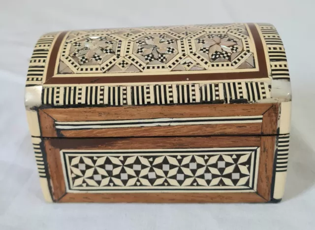 Egyptian Wooden Jewellery or Trinket Box with Inlaid Mother of Pearl Pattern