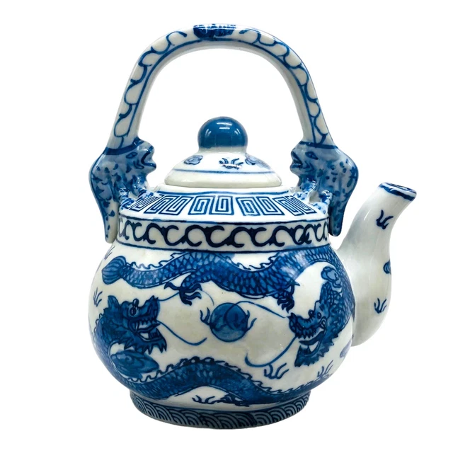 VTG Dragon Chinese Porcelain Blue and White Chinoiserie Tea Pot Applied Handle