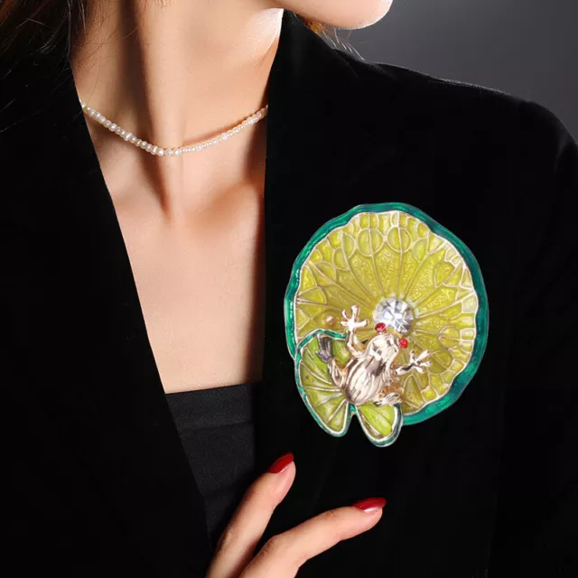 Fashion Women Girls Lotus Leaf Frog Enamel Rhinestone Brooches Pins Jewelry Gift