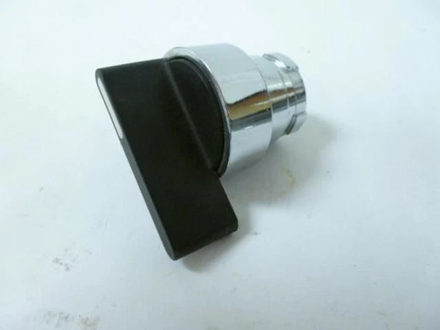 198566 New-No Box; Cassidy 4B705 Switch; 3 position swing back