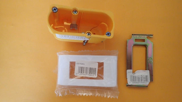Support Legrand Mosaic 1 Module - Réf. 74801 Ou 748 01 - Ancienne Série - Neuf (peut Avoir Défauts D'usine Mineurs)
