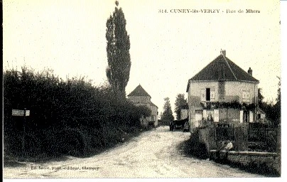 (S-31700) FRANCE - 58 - CUNCY LES VARZY CPA SATIN ed.