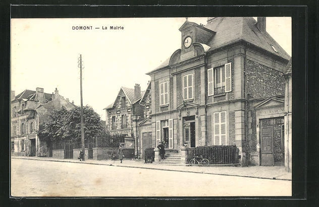 CPA Domont, La Mairie
