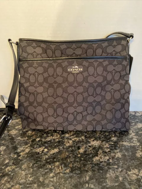 COACH F58285 OUTLINE Signature File Bag Crossbody Black Smoke Great Condition 45.00 PicClick