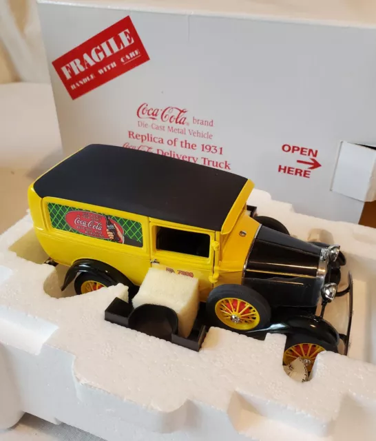 1931 Coca-Cola Delivery Truck die-cast Danbury Mint New in Box 1:24