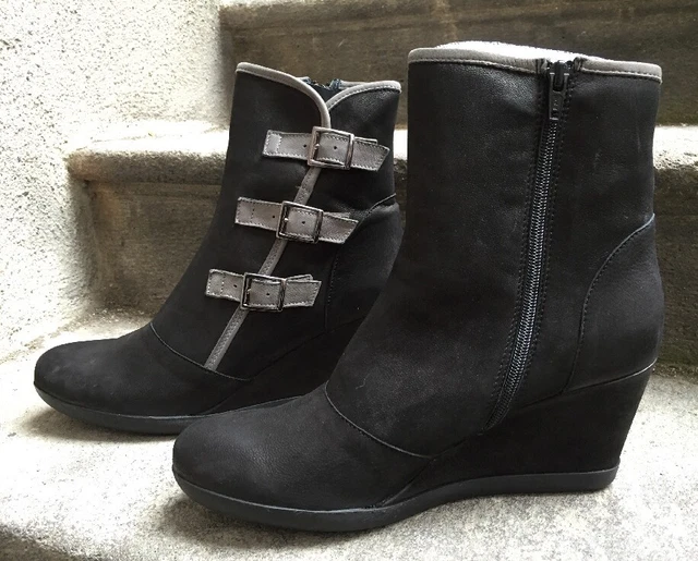 Destockage Neuf Bottines Marque Requins En Cuir Noir @ T 40 @ Neuf 159€ @ N803