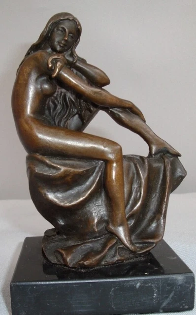 Estatua Damisela Sexy Art Deco Estilo Art Nouveau Estilo Bronce sólido Firmado