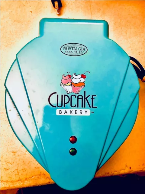 Nostalgia Electrics Cupcake Bakery Mini Cupcake & Muffin Maker CKM100 Brand  New