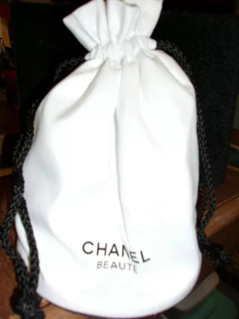 CHANEL BEAUTE WHITE Cosmetic Makeup Accessories Drawstring Pouch