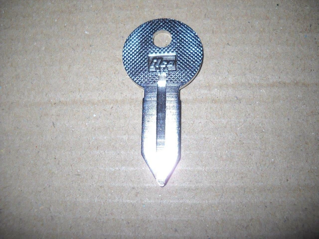 New 1040 Mercury Mariner Outboard Cruiser Boat Key Blank Ilco Usa