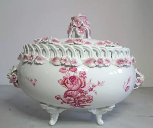 Ancienne Bonbonnière sur Pieds en Porcelaine Fait Main CVA au décor Floral