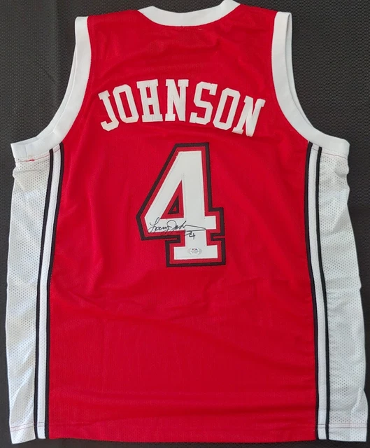 Larry Johnson Autograph XL Jersey Beckett COA UNLV Rebels Knicks Hornets