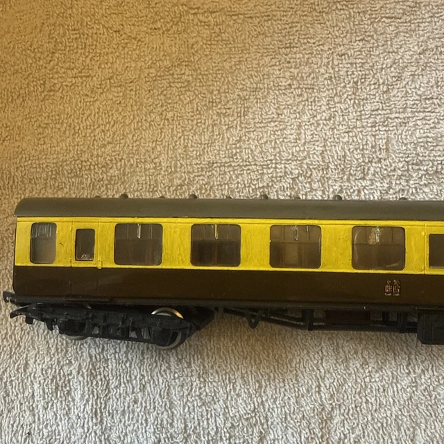 KITBUILT KITMASTER PRE Built Coach W24719 Chocolate Ref U69 £9.99 ...